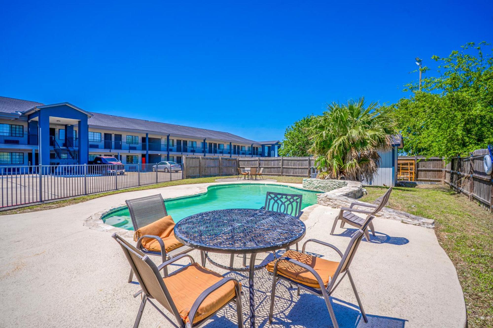 Executive Inn Port Lavaca By Oyo Экстерьер фото